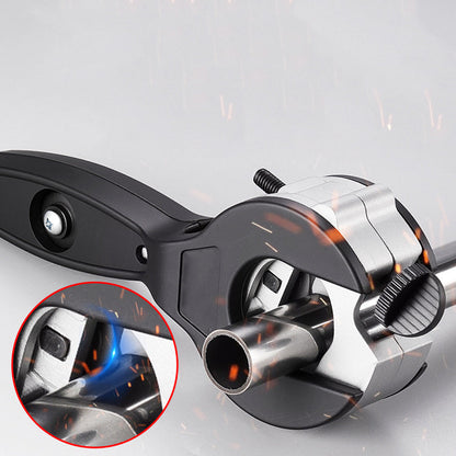 Egykezes csővágó racsnis mechanizmussal