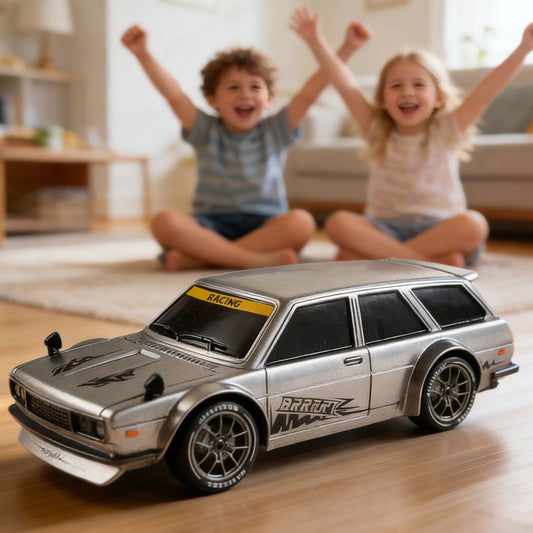 1:24 méretarányú drift autó távirányítóval és LED világítással