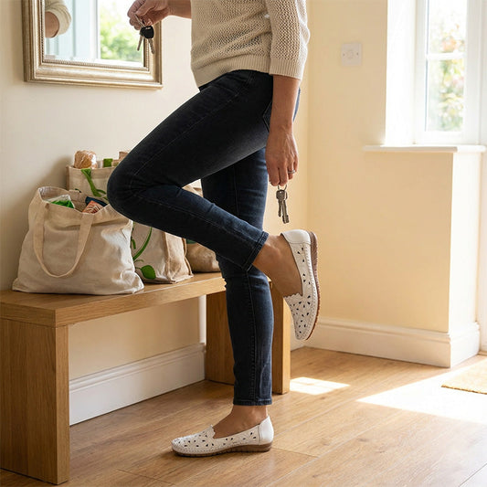 Női virágmintás, áttört, lélegző lapos cipő